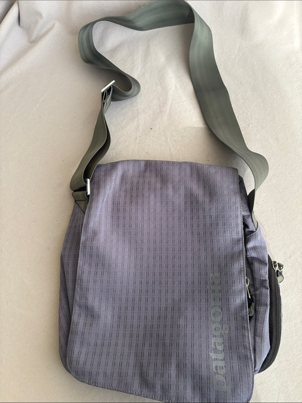Patagonia Purple Crossbody Bag with Gray Strap-11x12x3